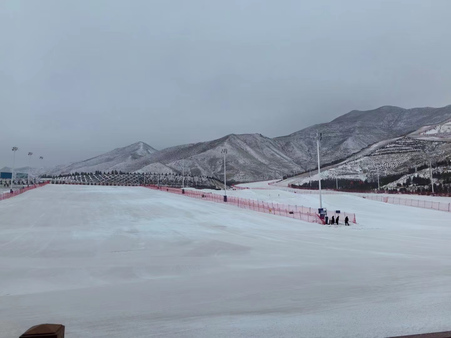 山西广武国际滑雪场定制的LED 智能照明系统